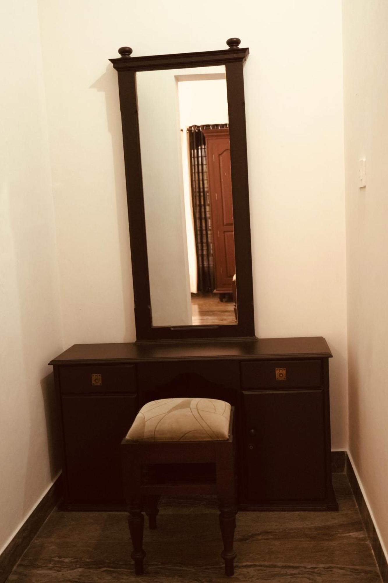 Daffodils Inn Alappuzha Buitenkant foto