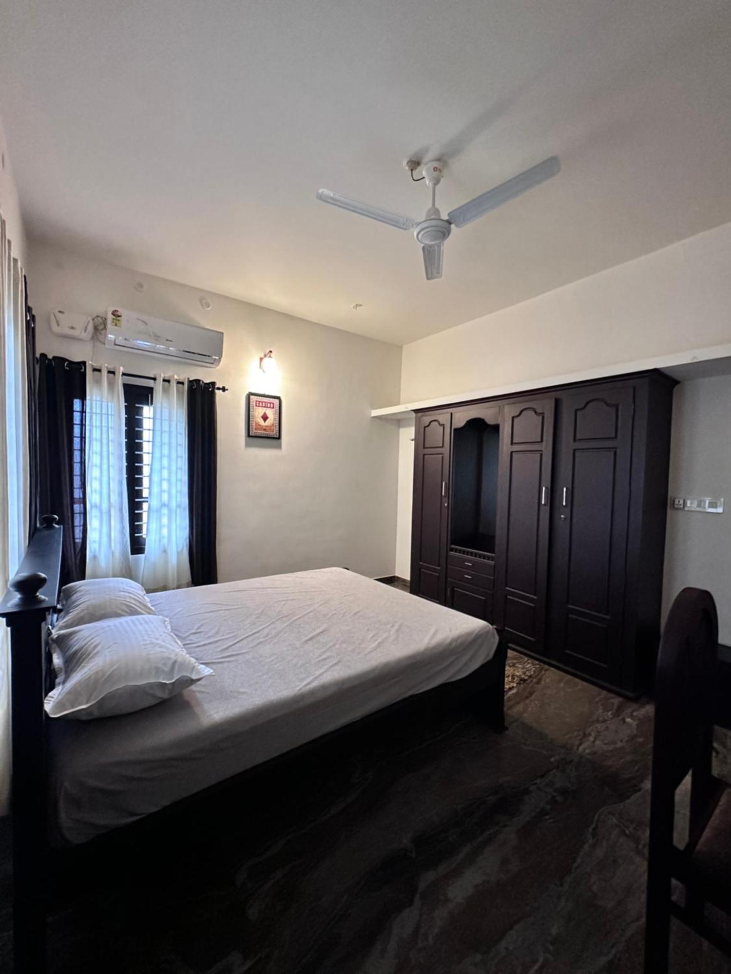 Daffodils Inn Alappuzha Buitenkant foto